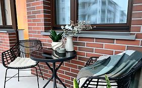 Ts Gold New Town Apartment & Free Private Parking